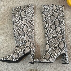 Snake boots Zara women’s size 37